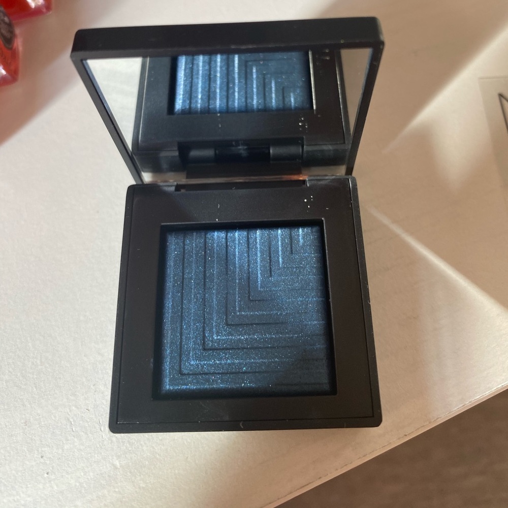 NARS Cosmetics eyeshadow